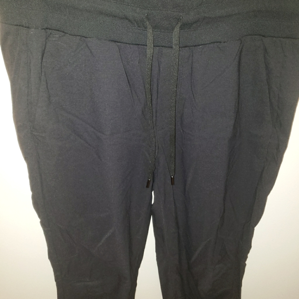 Joggers BLACK, Size M light weight pant with elastic waist band